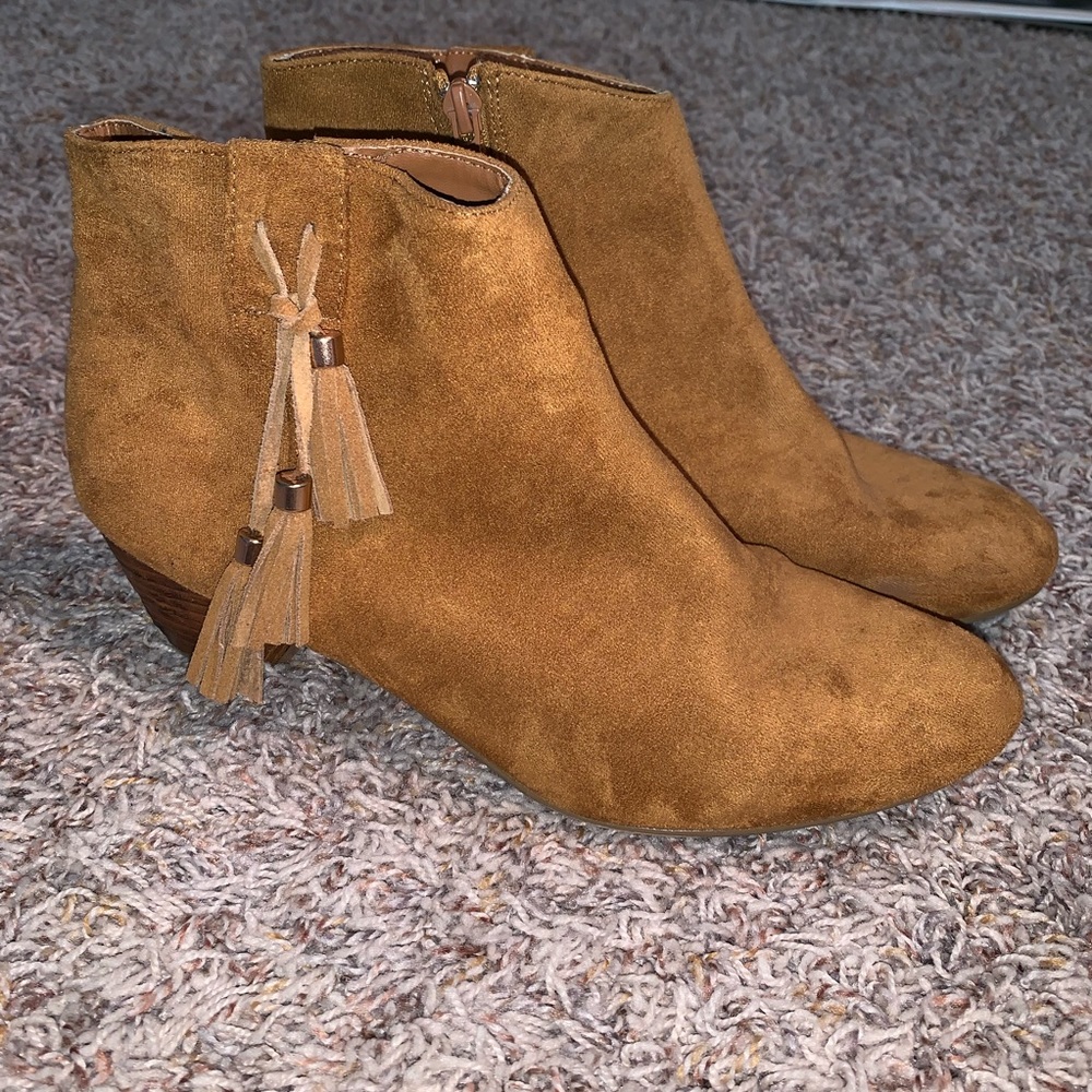 Francesca’s Brown booties